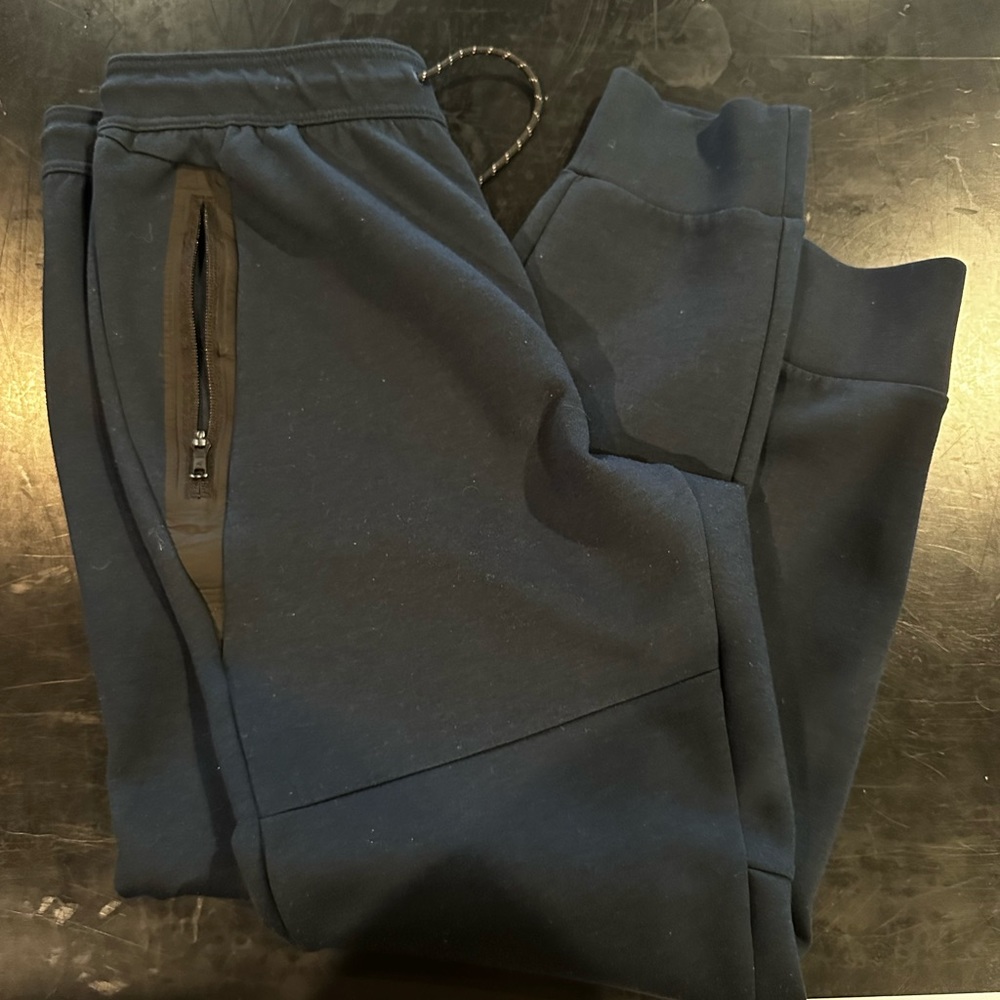 American Eagle Mens Navy Joggers (Like New)